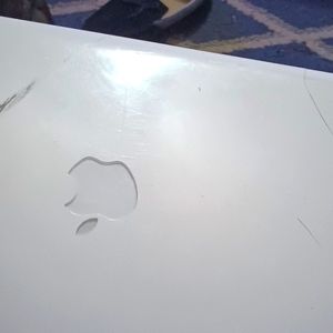 Late 2009 apple macbook